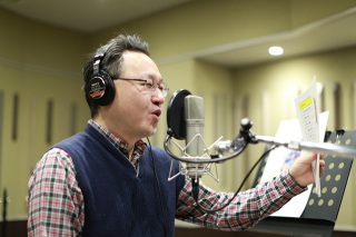 Illustration for article titled Sony Video Game Exec Makes the Leap to Owl Noises
